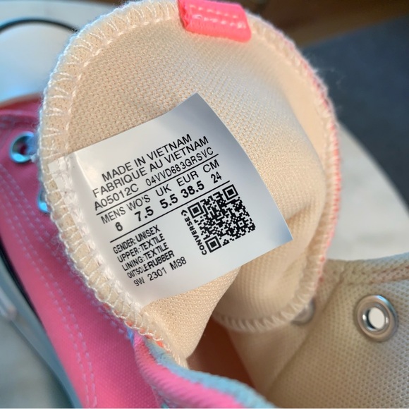 Converse Run Star Legacy CX High A05012C, Size 7.5, Electric Blush Pink - Picture 11 of 12